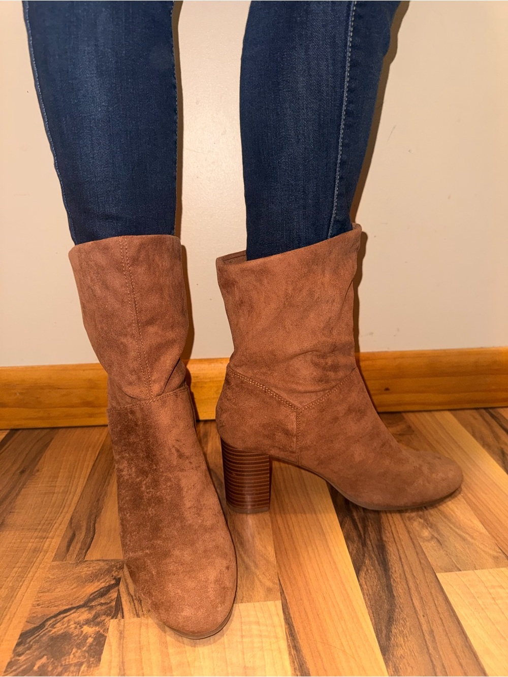 Women’s Brown Suede Mid-Calf Block Heel Boot - Picture 1 of 3